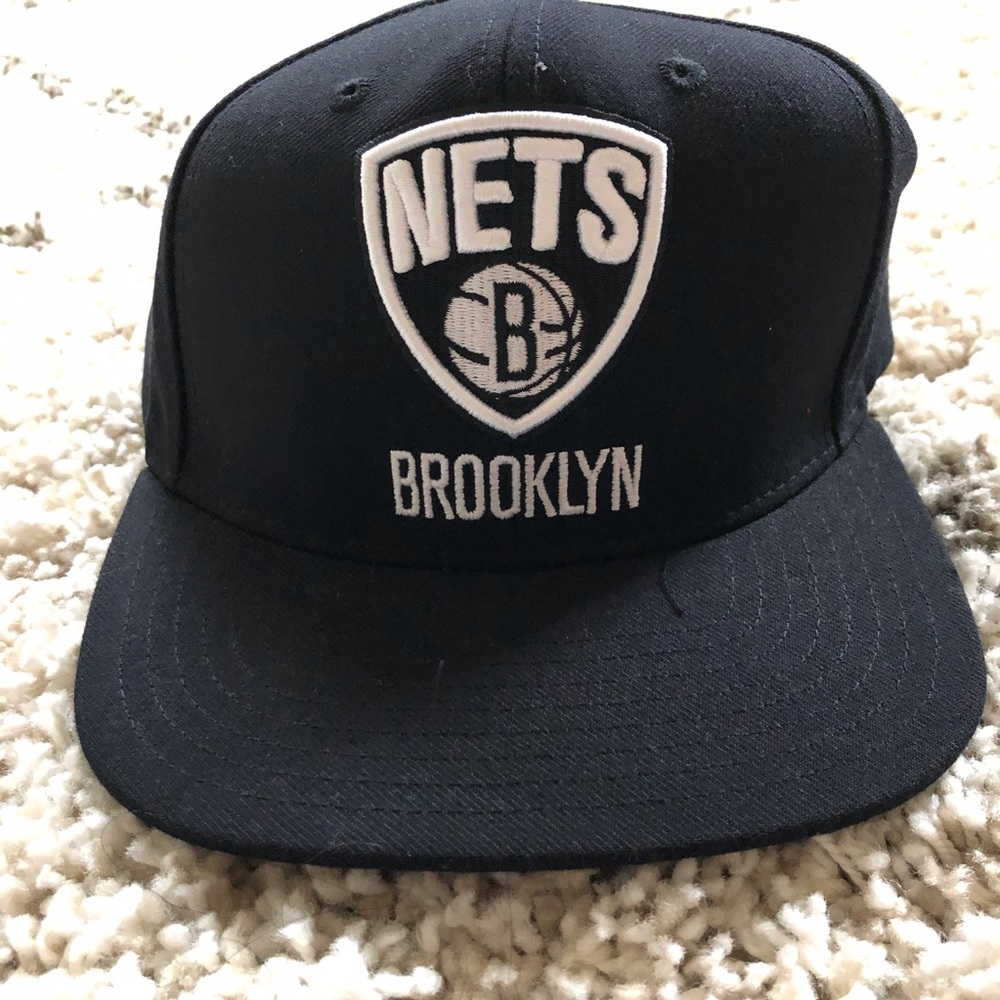 Adidas Brooklyn Nets Logo Black Flat Rim Snapback